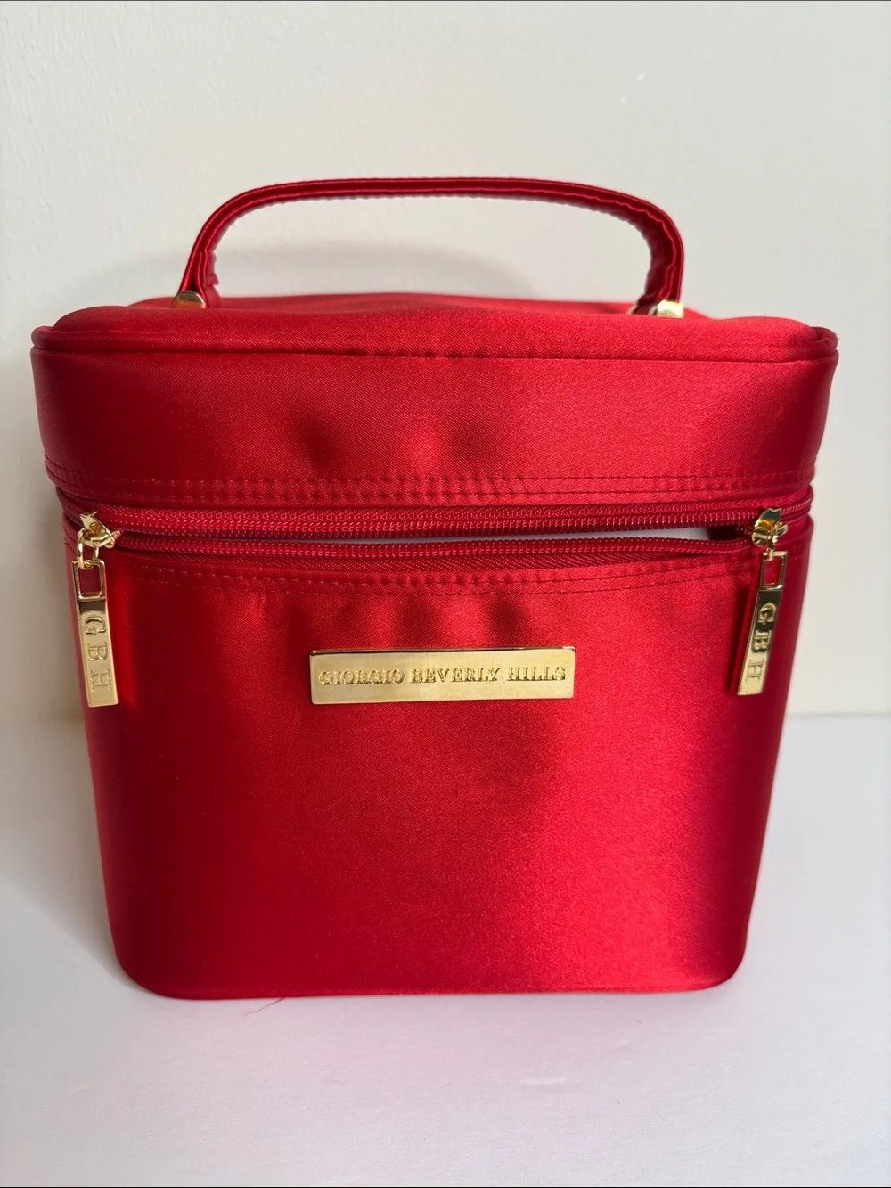 GIORGIO, BEVERLY HILLS SATIN COSMETIC BAG